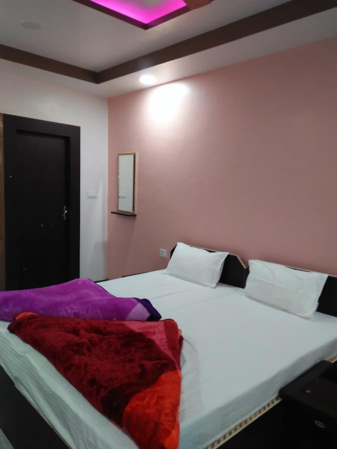 Hotel Sunaina International Gaya Eksteriør billede